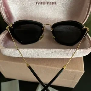 MIU MIU Cat-eye Acetate sunglasses (SMU N10) 100% Authentic MIU MIU Cat-eye Acetate sunglasses (SMU N10) 100% Authentic  main image 4